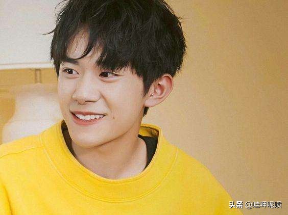 易烊千玺和弟弟楠楠现状,易烊千玺楠楠爸妈