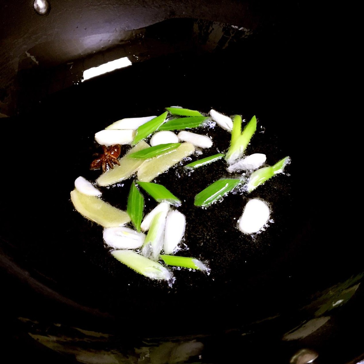 冬天强烈推荐的菜萝卜炖鱼,萝卜炖鱼有什么营养