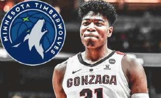 日本男篮比国足还狠！2混血2归化1本土组史上最强5虎，男篮小心了