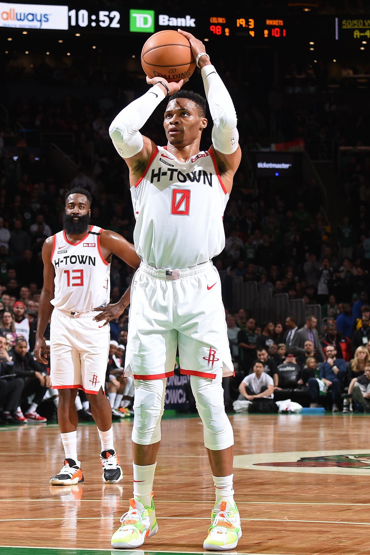 火箭城市版球衣,火箭球员穿姚明球衣