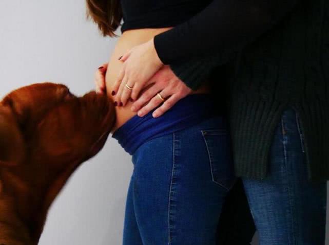 奶爸联队！曼联5人宣布妻子女友有喜，为了奶粉钱也得更努力踢球