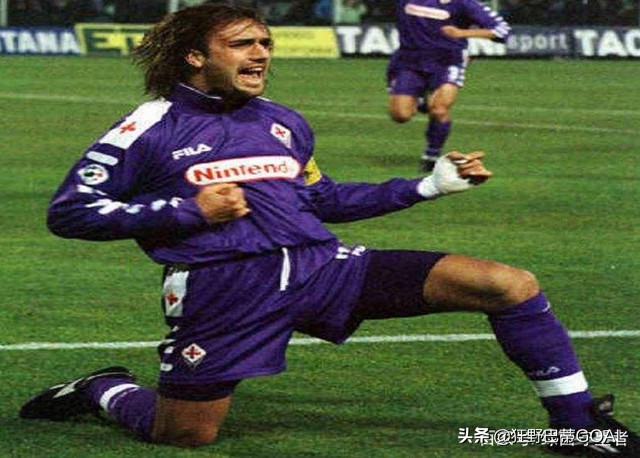 战神巴蒂带奖牌,战神巴蒂庆祝动作图片高清