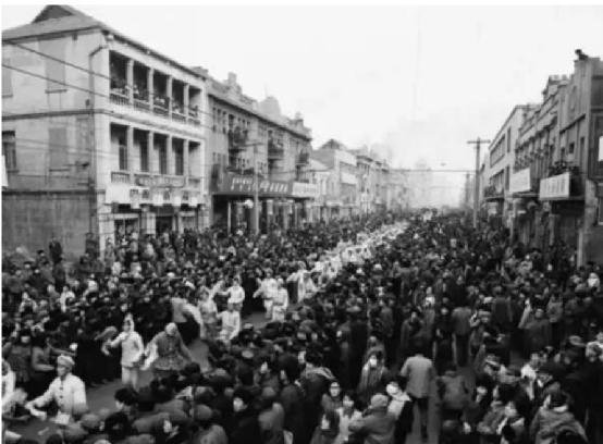 历史老照片1935年的辽宁沈阳,老照片镜头下1983年沈阳