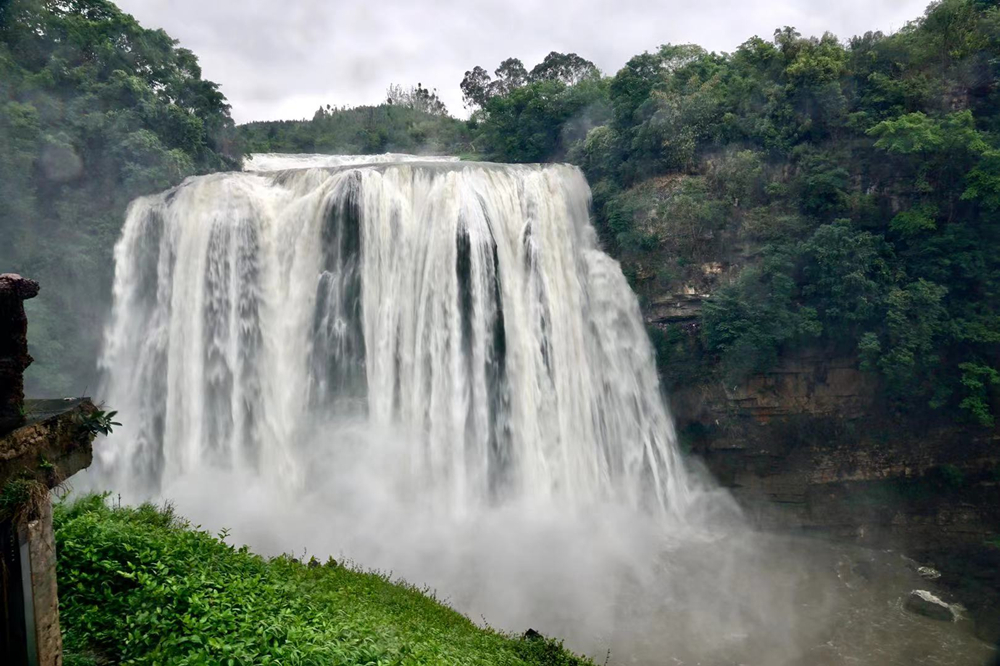 奇观天下｜丰水期的黄果树瀑布令人震撼