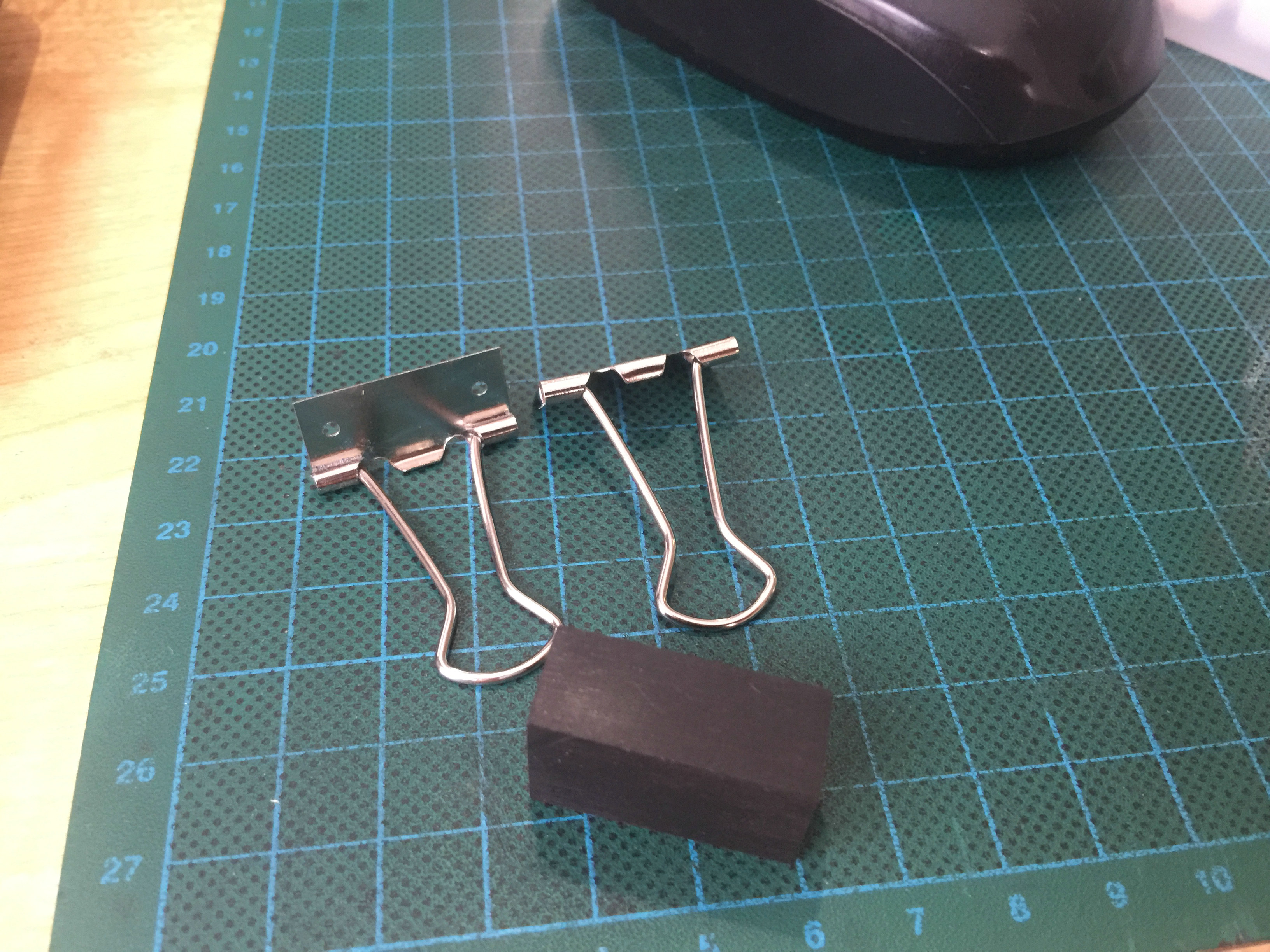 看这位爱好者DIY的夹子双桨自动键怎么样?