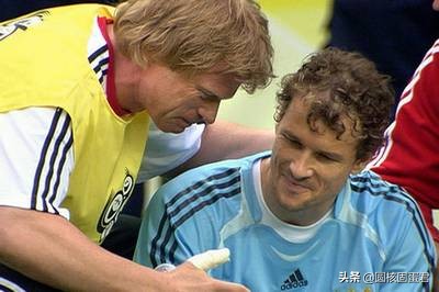 德国队队长诺伊尔和哈弗茨,诺伊尔挑球过哈弗茨