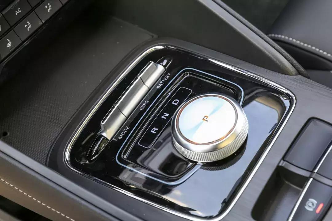 能开400km的纯电动小型suv,一款惊艳的纯电动suv