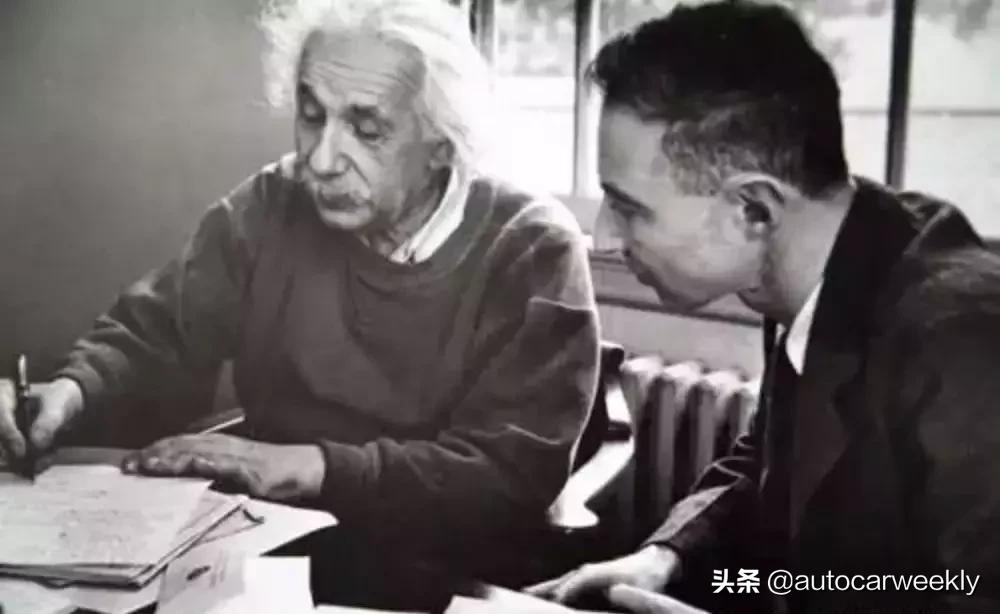 卫衣紧身怎么穿,卫衣装法