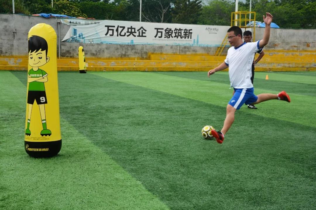 校园足球发展思路及措施,校园足球如何培养成职业球员