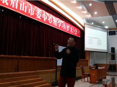 他和郭德纲亲上加亲却对簿公堂，淡出相声十年今华丽转身