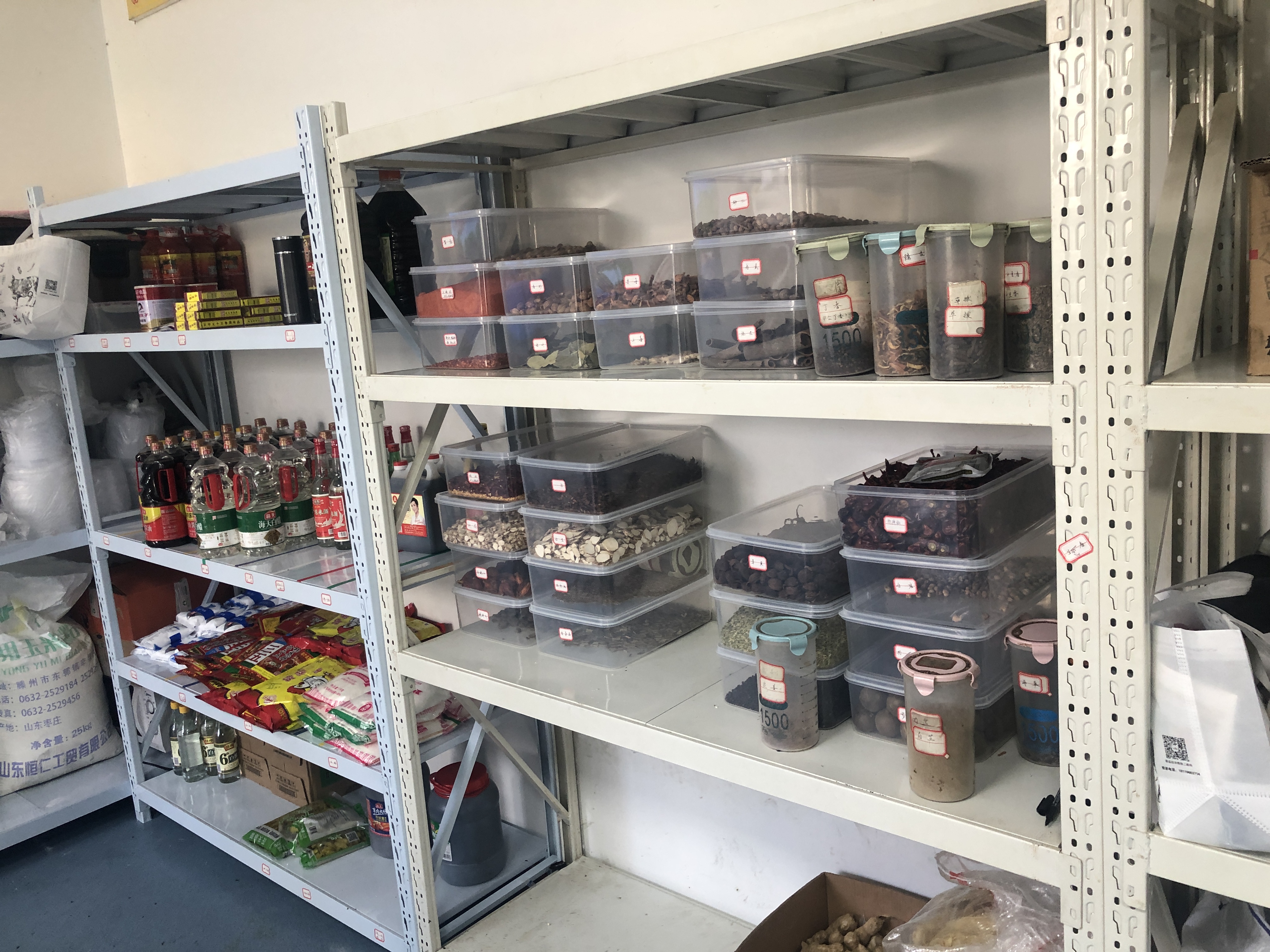 80后大叔辞职摆摊,80后大叔辞职卖小吃