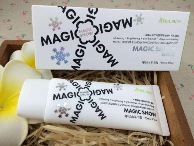 宫芙新款素颜霜真实测评差评,几乎零差评的保湿素颜霜