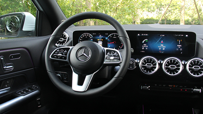 奔驰gla200排量多大,奔驰gla2004matic