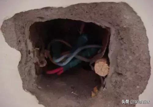 插座底盒耳朵掉了怎么装插座,插座底盒耳朵掉了怎么修复
