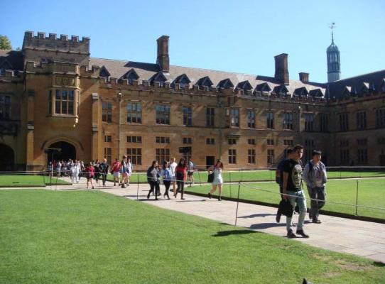 华人留学生在澳洲真实状况,30w留学加拿大够不够