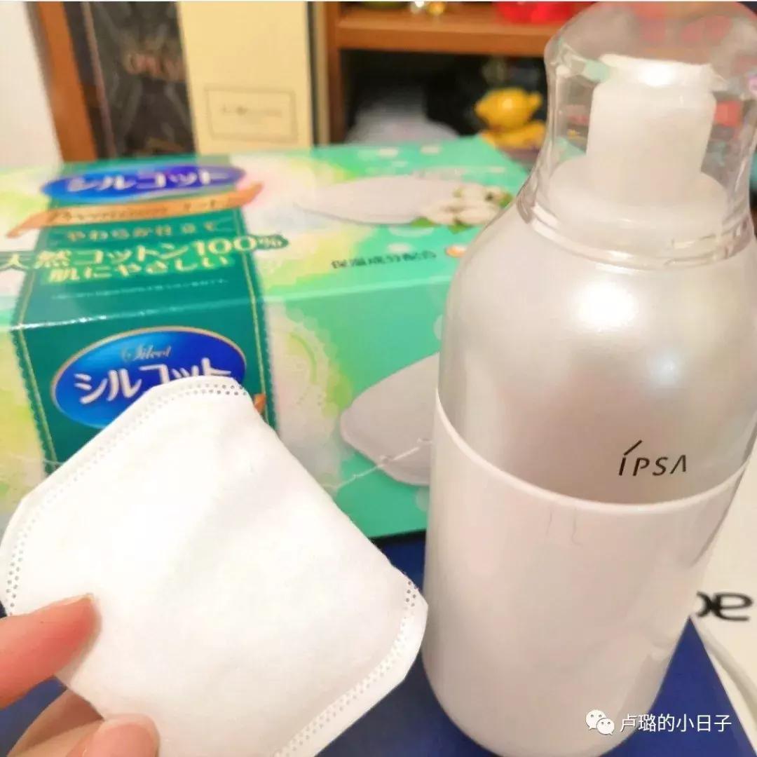 短期旅行必备化妆包是什么,出门手提袋便携女时尚化妆包