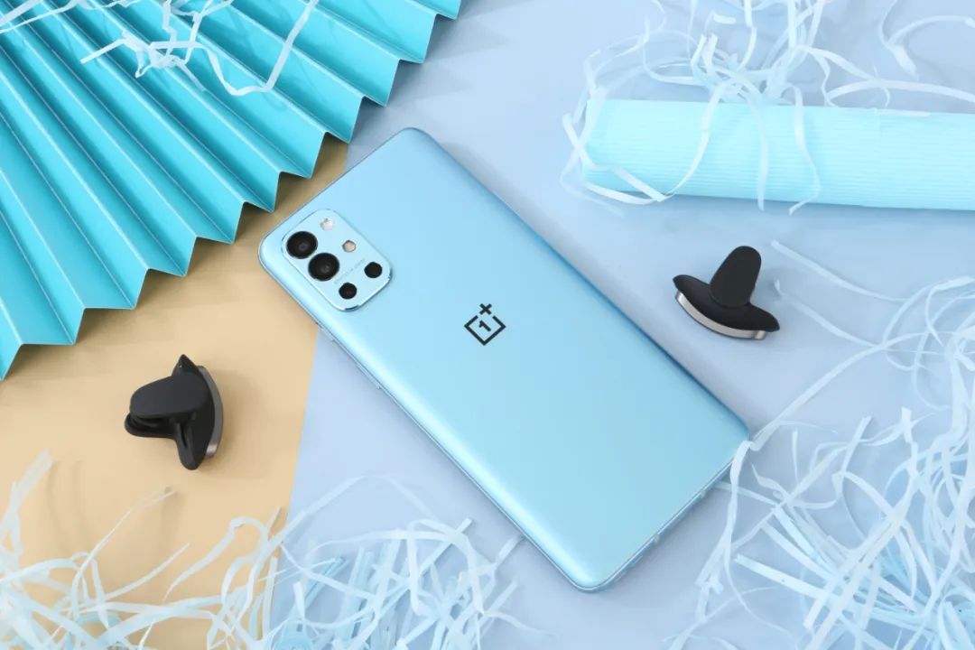 目前这4款手机好评率很高,网友们公认最值得入手的三款手机