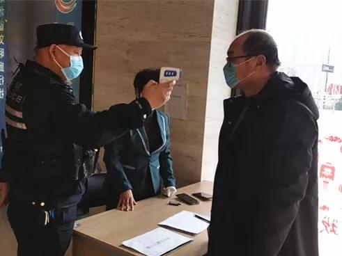 越是艰难越向前,坚决打赢疫情防控阻击战习*平近**总书记的重要讲话在湖北公安机关引发热烈反响