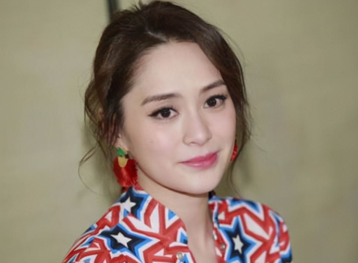 阿娇伤后首露面图片,阿娇晒出额头受伤照片