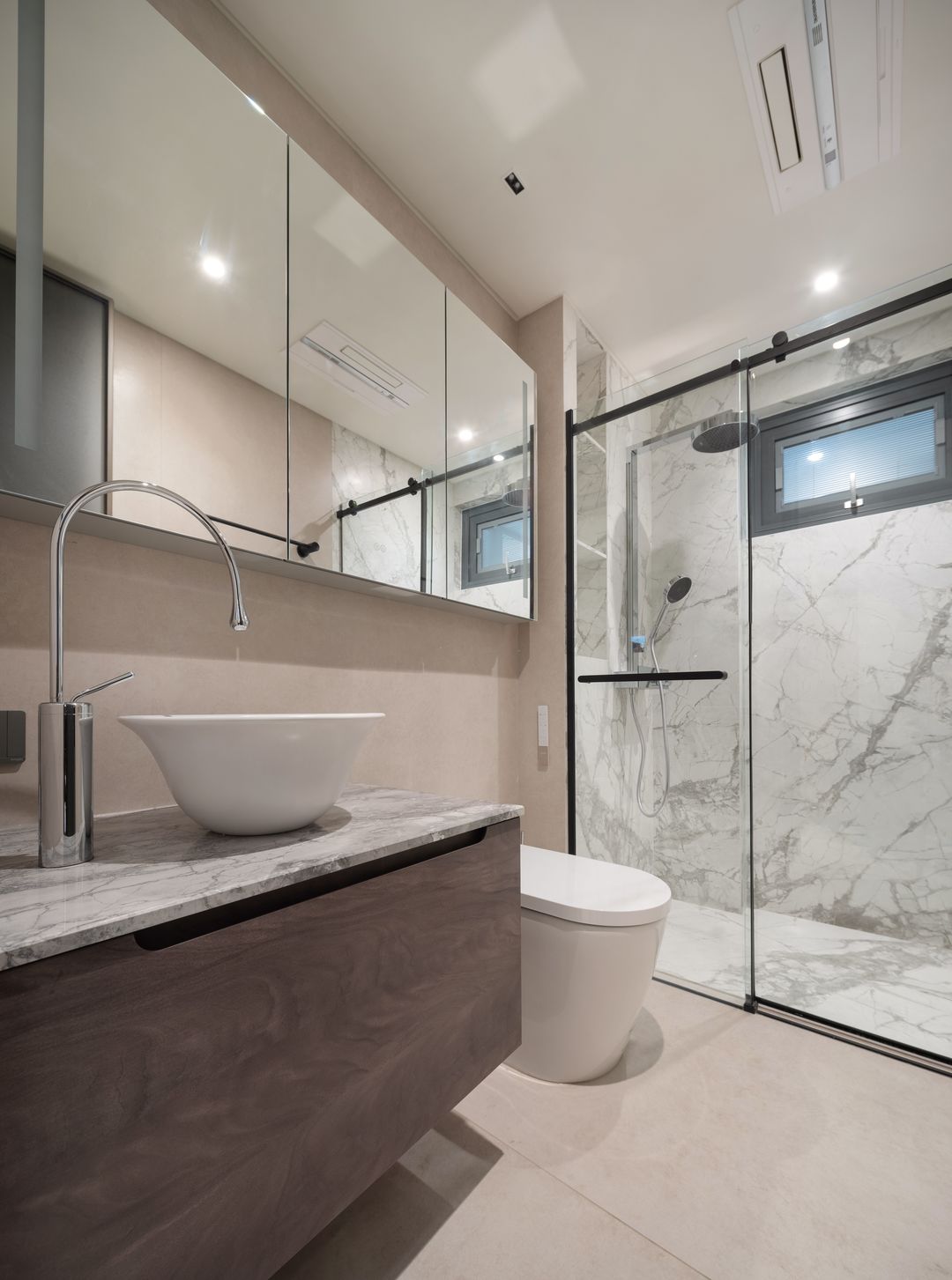 122四房二厅二卫装修现代轻奢风格,122三房二厅二卫装修效果