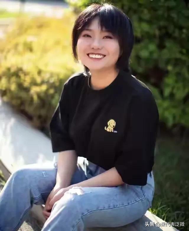 赵丽颖男人装杂志霸气写真,赵丽颖男人装霸气写真