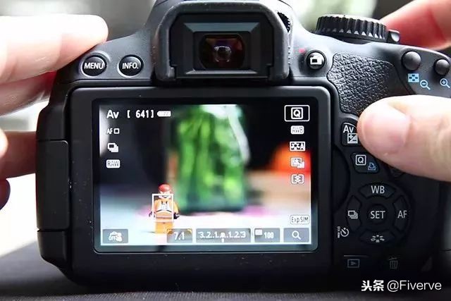 照片一放大就模糊，如何让摄影图片更加清晰？