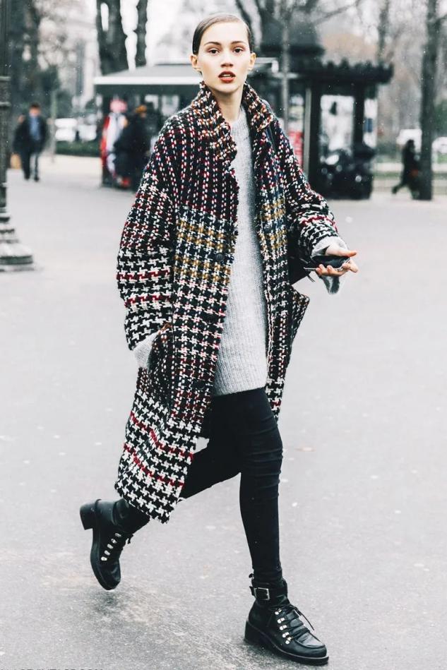 谁说“打*裤底**”土？今年这样穿又酷又美