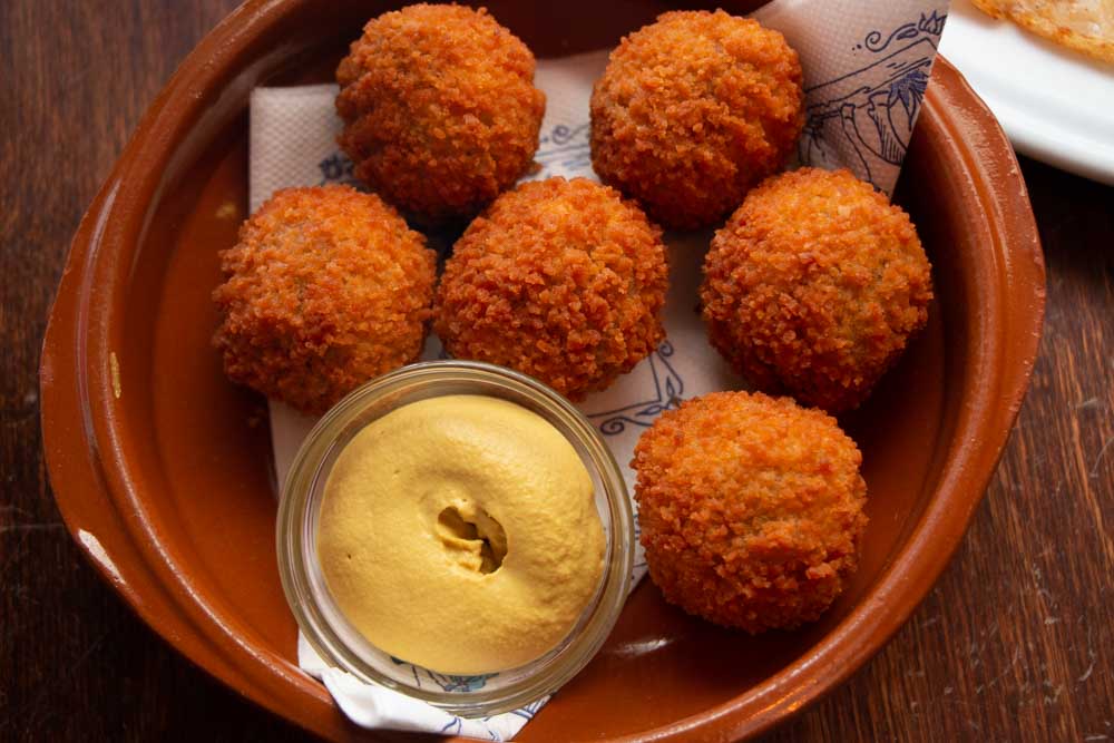 别骑单车了，你知道在荷兰要去哪里买咖啡吗？