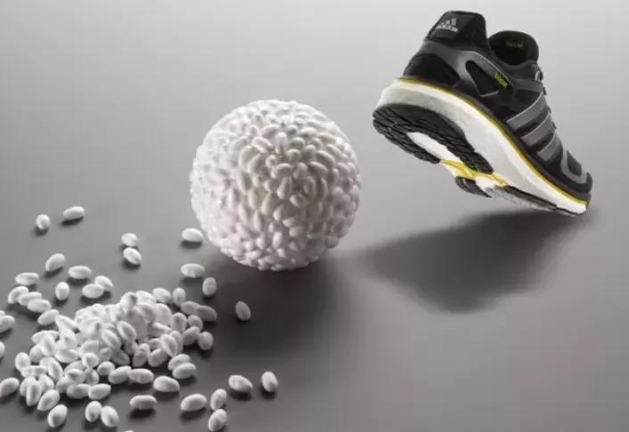 yeezy复古跑鞋,adidasyeezyboostrunner700v2