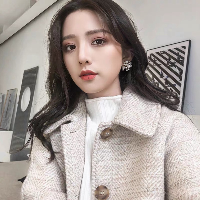 耳环秋冬高级感怎么搭配,日常穿搭必备时尚耳环来啦