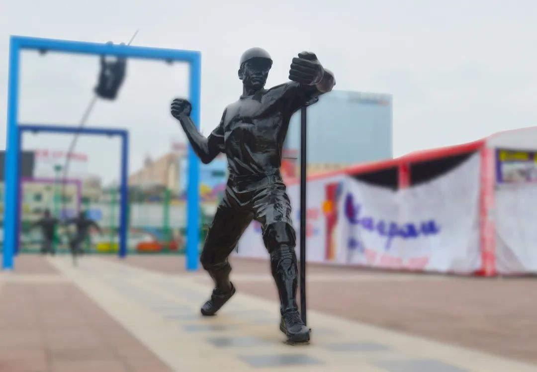 生命运动的颂歌──新亚洲体育城体育艺术广场系列雕像欣赏