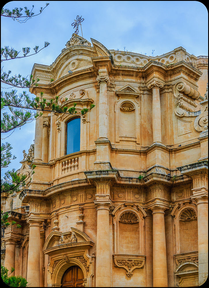 情迷西西里:漫步“蜜糖小城”诺托,感受巴洛克建筑艺术的灵动、浪漫与激情