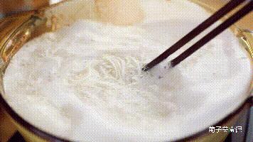 阳春面汤最正宗的做法,阳春面家常做法味极鲜