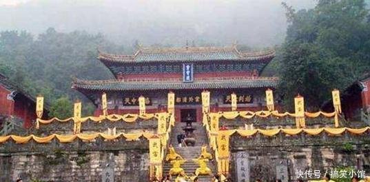 湖北十堰武当山风景图,十堰有著名的武当山