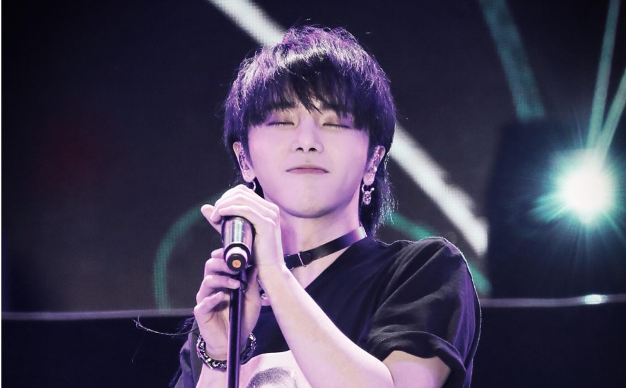 娱乐圈点评华晨宇视频,莫文蔚杨坤华晨宇夜空中最亮的星