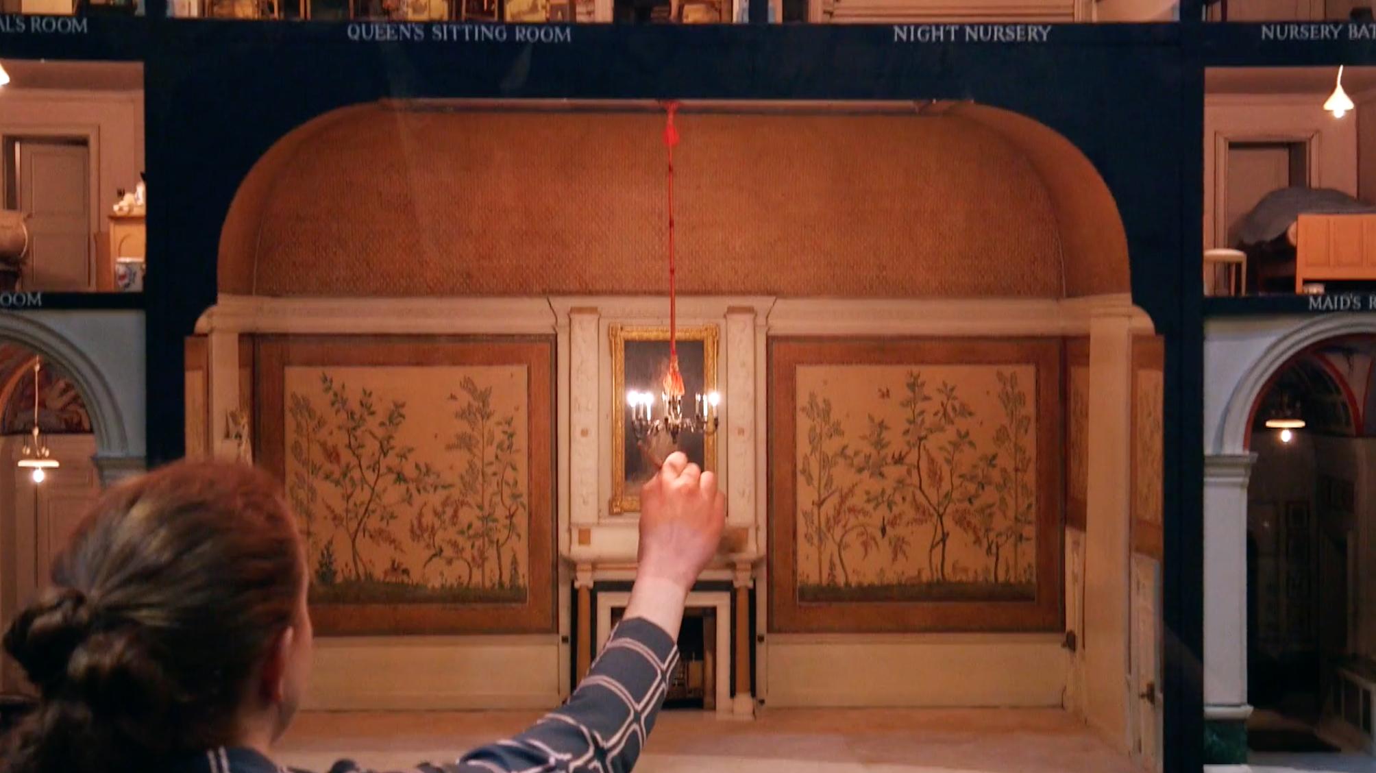 娃娃屋玩家,英国女王与玛丽王后