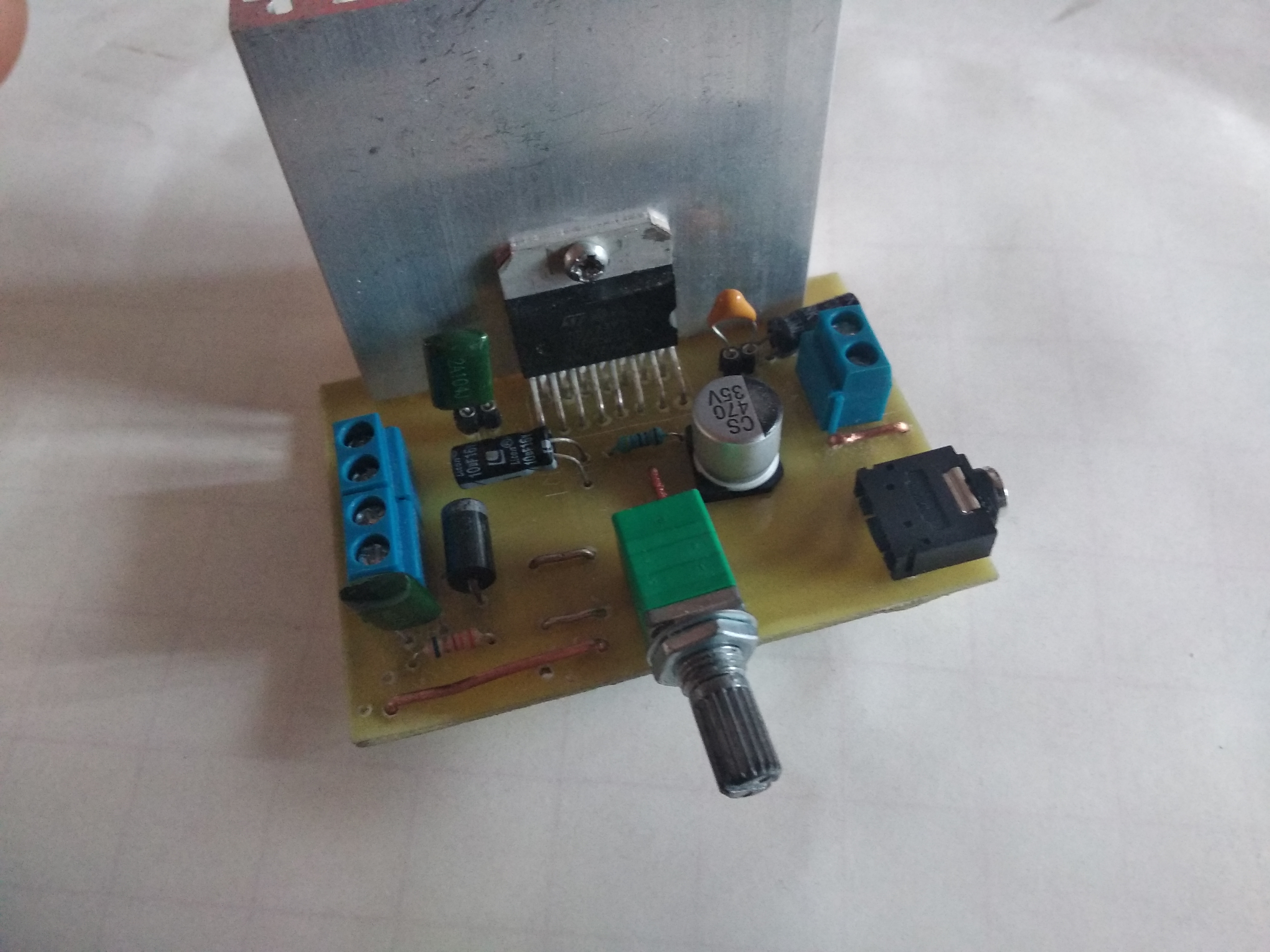 用pcb板自制小功放,手工制造pcb电路板