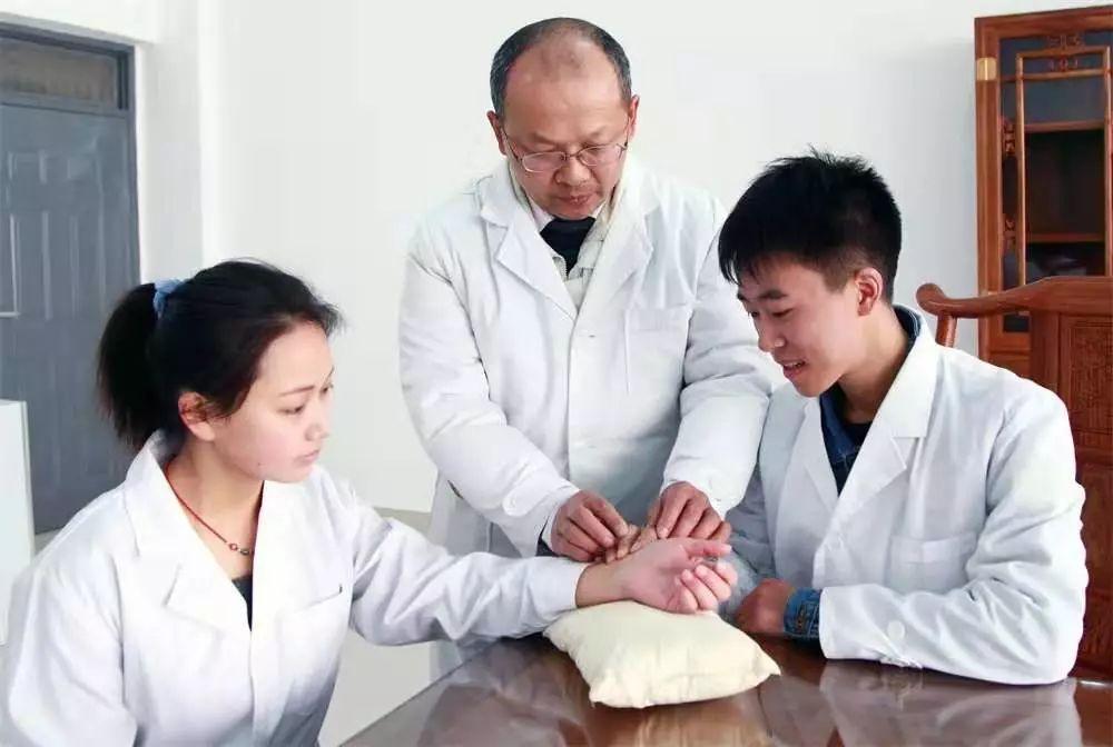 四川省排名前十的高职院校,四川医学专科院校排名前十名公办