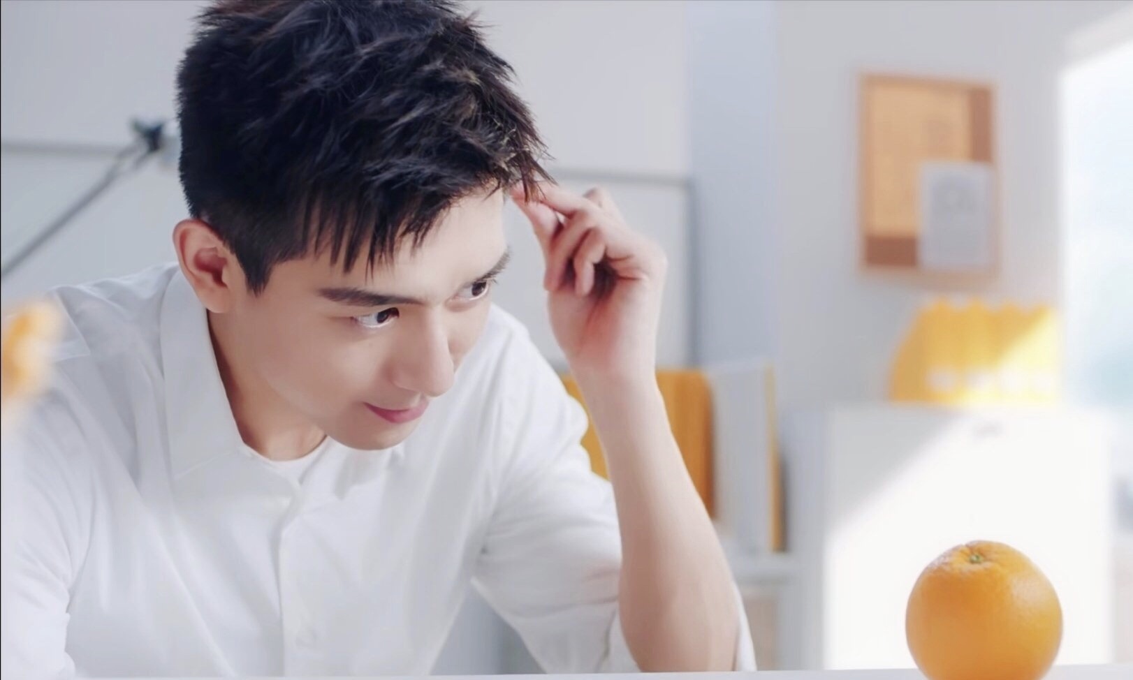 李现最新大片上演西装杀眼,李现的穿搭帅气