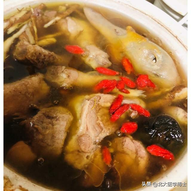 气血不足肾虚月经量少药物推荐,月经淋漓不尽医生诊断为肾虚型