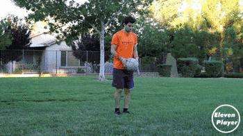 足球颠球多久可以颠倒10个,颠球的几个要素