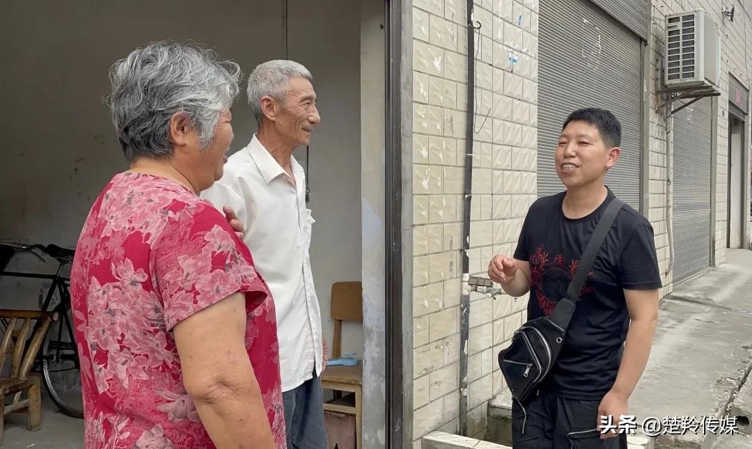 姚明2米36巨人,2米34巨人比姚明还高