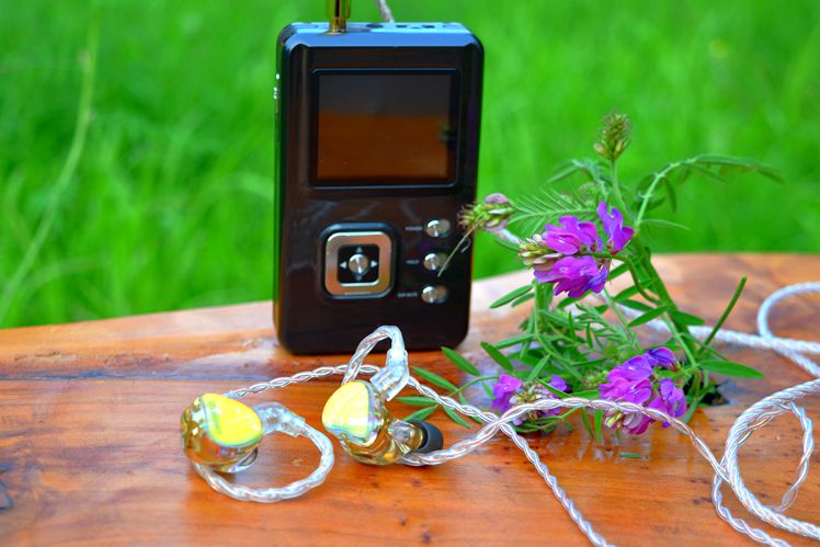 锦瑟香也tfzessence入耳式测评,锦瑟香也tfzlive3pro耳机测评