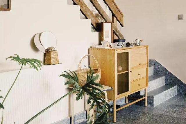 不当环球小姐，她跑到深山，种菜、调香，过上佛系人生