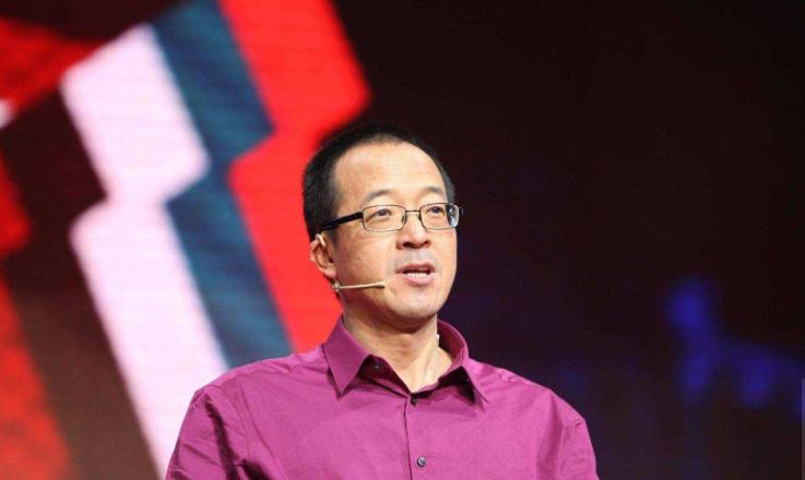 一个是部长，一个是班长，为什么最后资历平平的他成了新东方的头