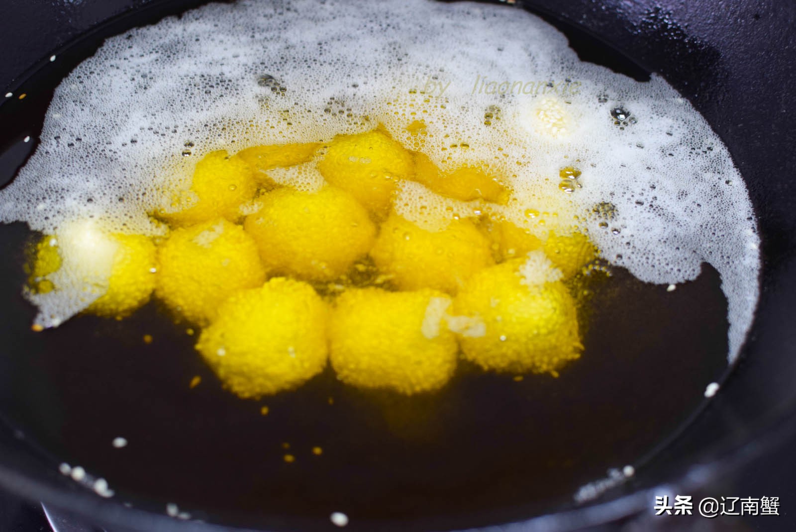 过年炸麻团，注意这3点，表皮不开裂出锅不变软，焦焦脆脆特好吃