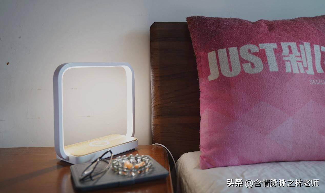 8平方小户型床带飘窗,8平米的小户型床