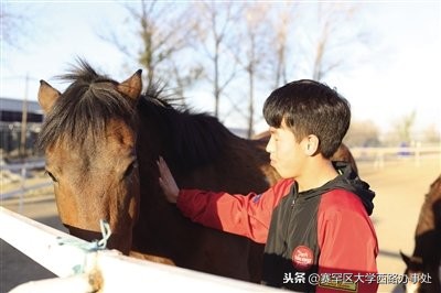 教育扶贫明信片,教育扶贫逐梦未来