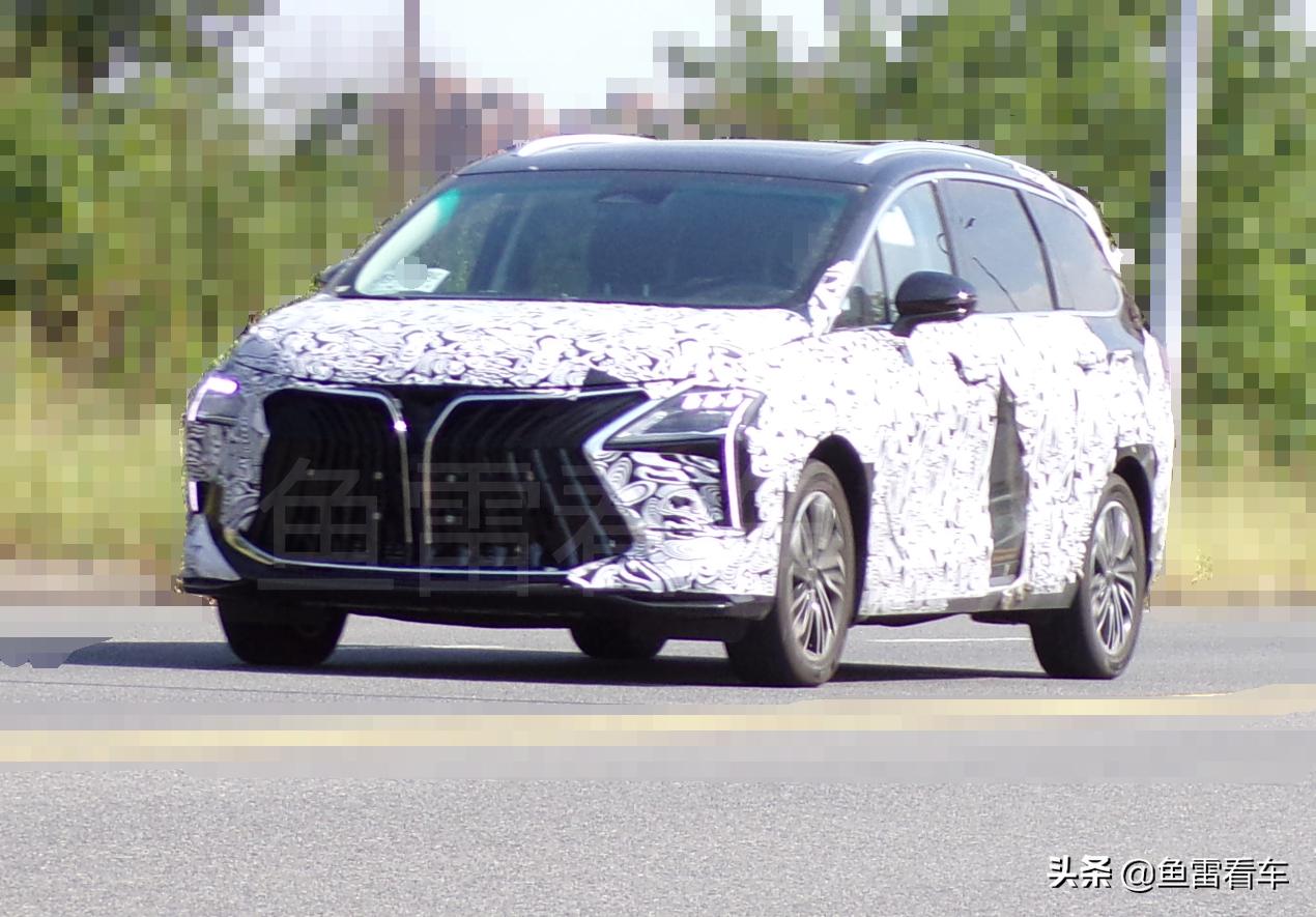 答案揭晓,竟是东风柳州全新MPV,前大灯比预想的还要出彩