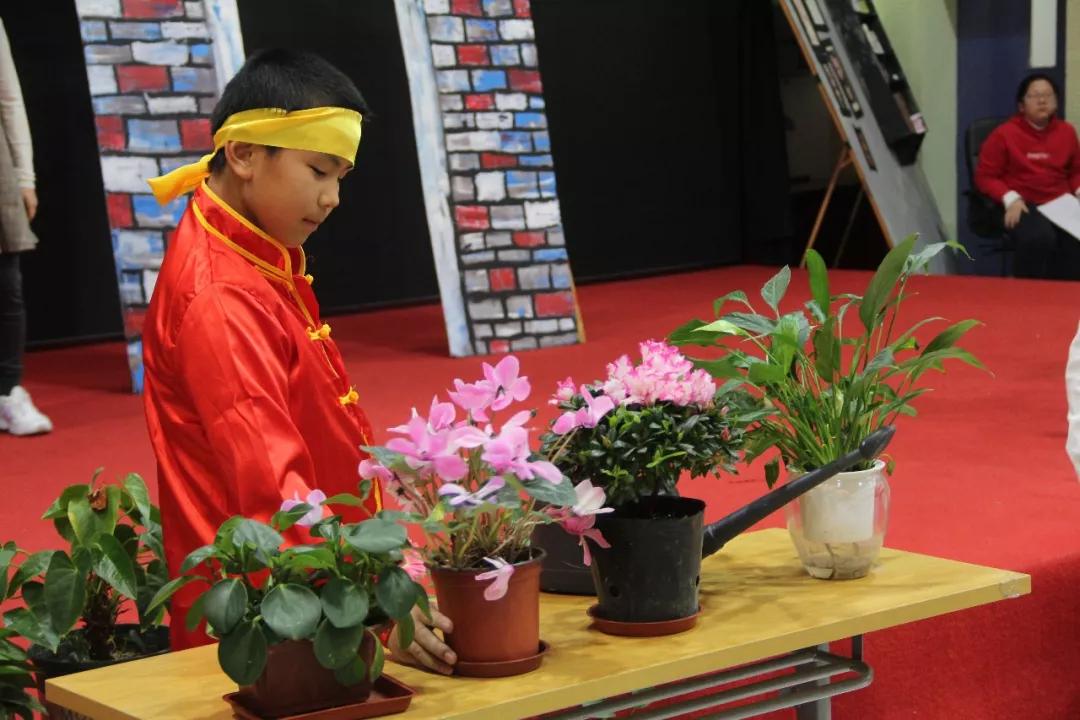 让你瑟瑟发抖地捧腹大笑/力迈中美国际学校卡文特“绿魔先生”